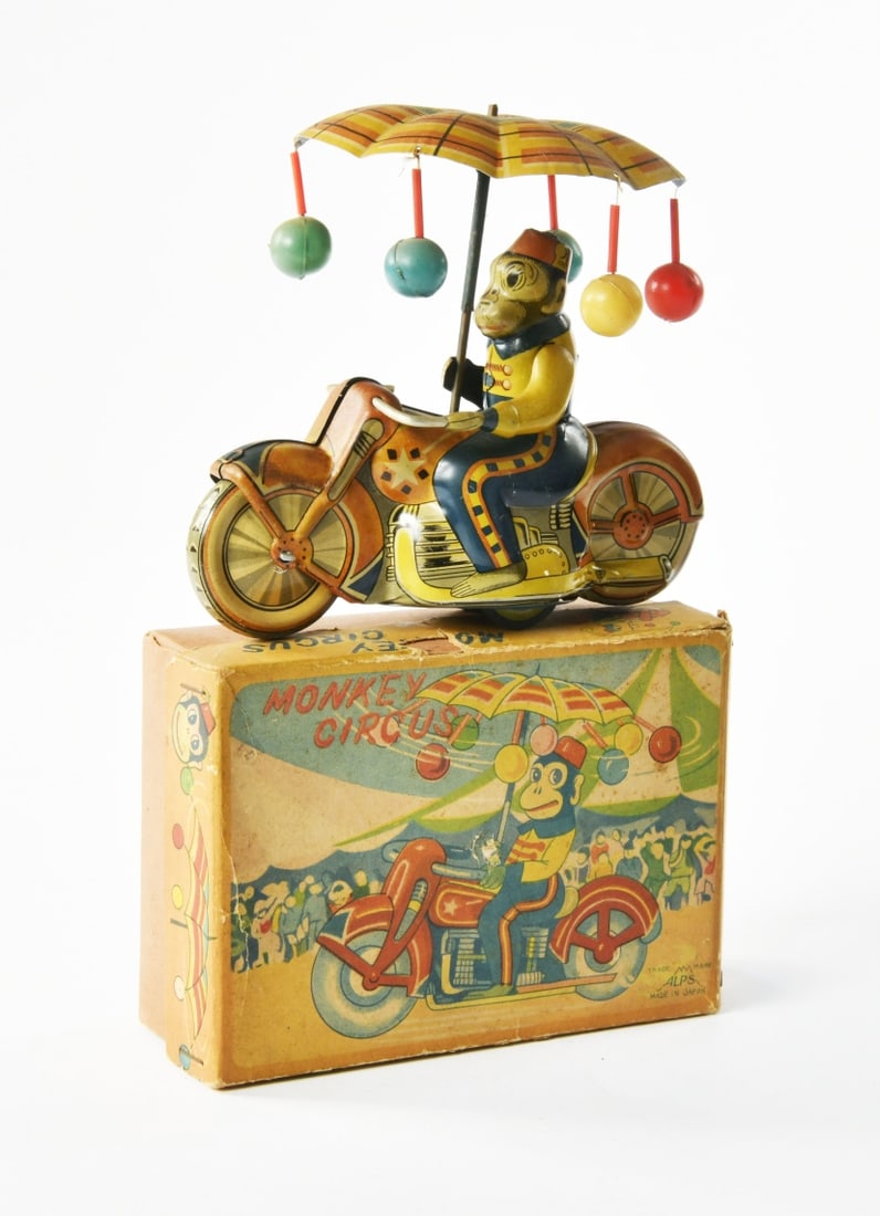 Alps, Monkey Circus Motorrad (1 of 1)