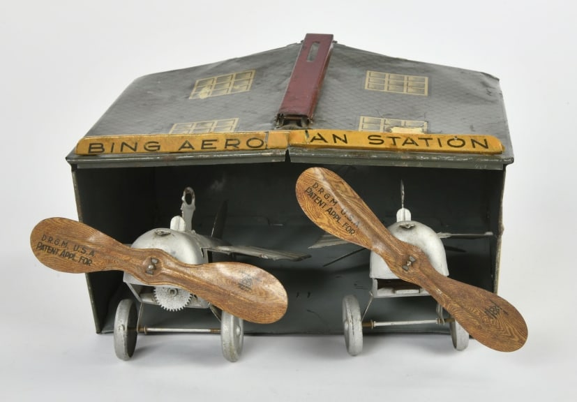 Bing, Garage Hangar mit Flugzeugen: Bing, Garage Hangar mit Flugzeugen, Germany VK, Mast fehlt, UW ok, Z 3