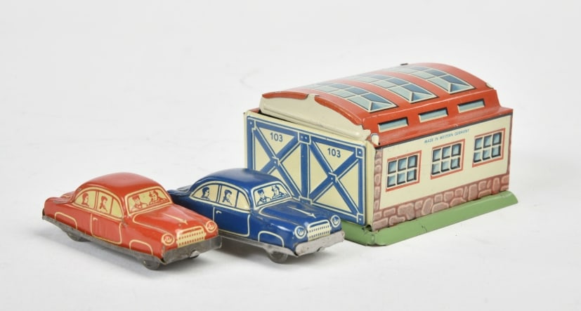 Fischer, Penny Toy Garage mit zwei Autos: Fischer, Penny Toy Garage mit zwei Autos, W.-Germany, 8 cm, Z 1