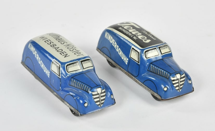 Hofler, 2 verschiedene Kinderschuhe Werbeautos: Hofler, 2 verschiedene Kinderschuhe Werbeautos, Tewes, Kaufhaus Koster, W.-Germany, 8 cm, Z 1-2