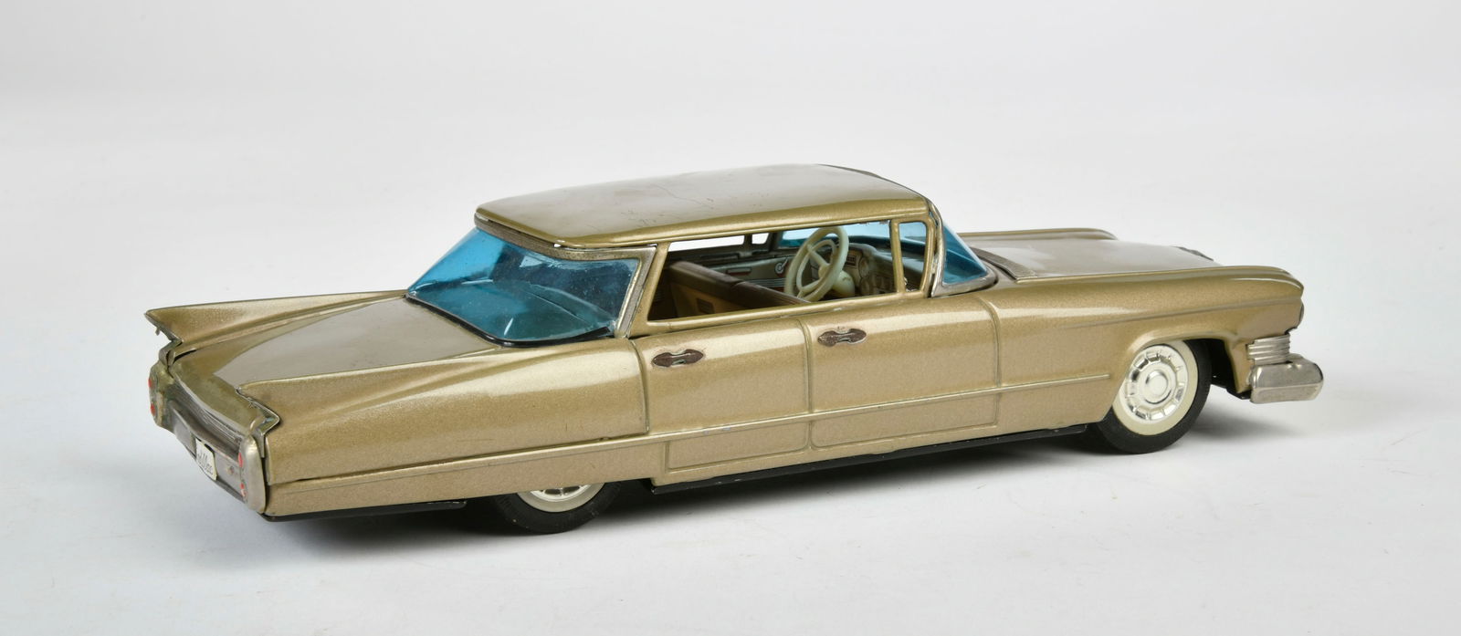 Bandai, Cadillac (1 of 2)