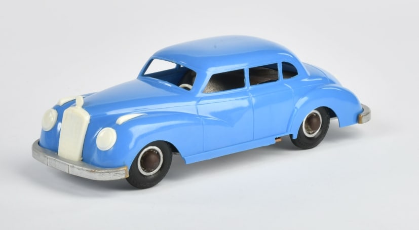 Lorenz, Mercedes Benz (1 of 1)