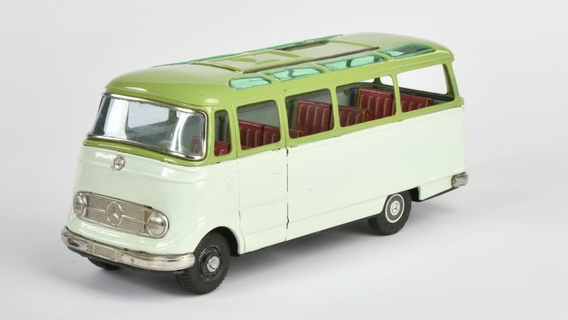 Bandai, Mercedes Bus (1 of 2)