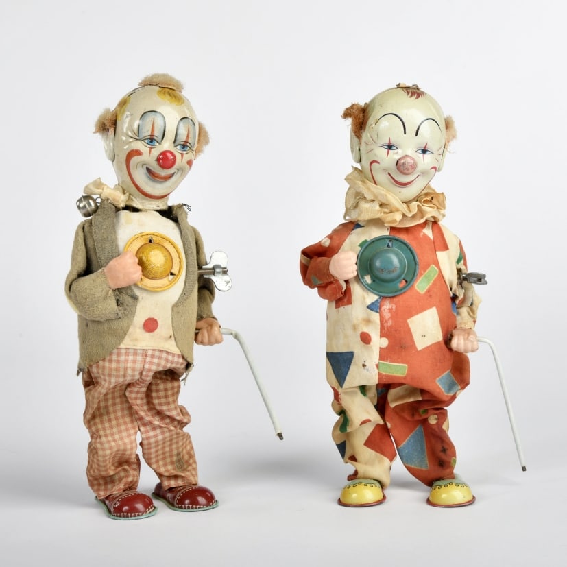 2 Clowns mit Spazierstock: 2 Clowns mit Spazierstock, Japan, 22 cm, GemBw, UW ok, Z 2