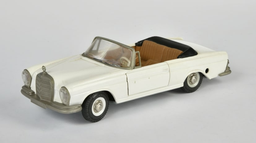 Schuco, Girato 4000 Mercedes 250 SE (1 of 1)