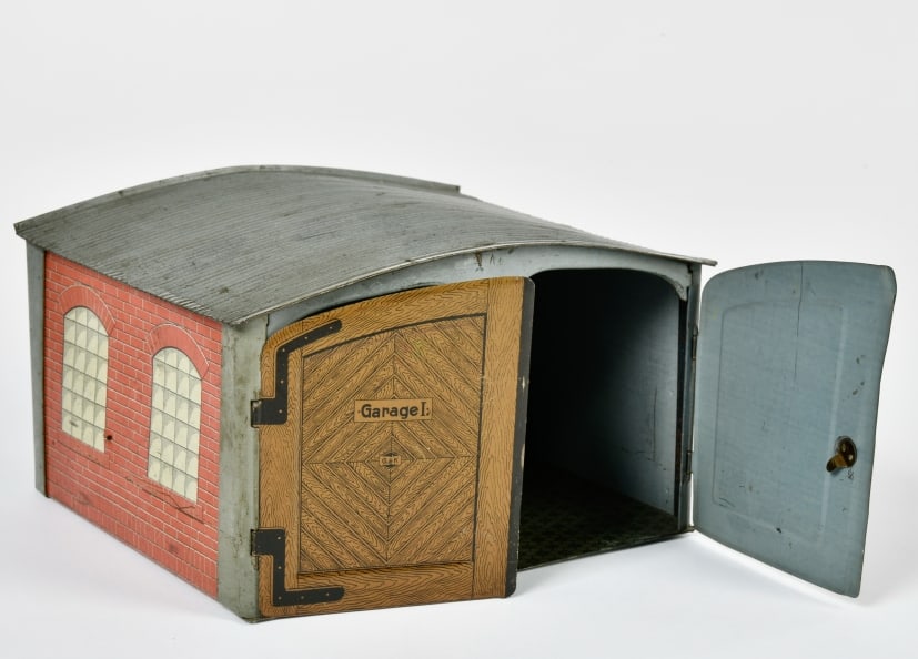 Greppert & Kelch, Amerikanische Doppelgarage: Greppert & Kelch, Amerikanische Doppelgarage, Germany VK, 17 cm, Blech, LM, Uhr fehlt, Z 2-3