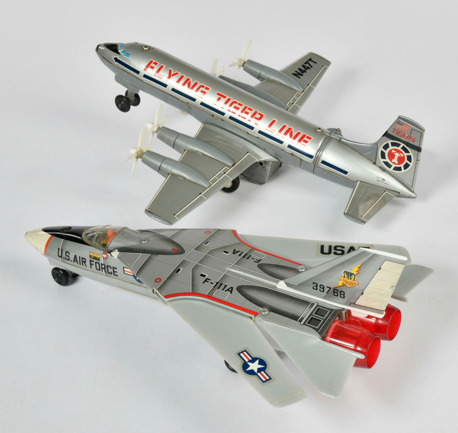 TN Nomura, F-111A und Flying Tiger Line (1 of 1)