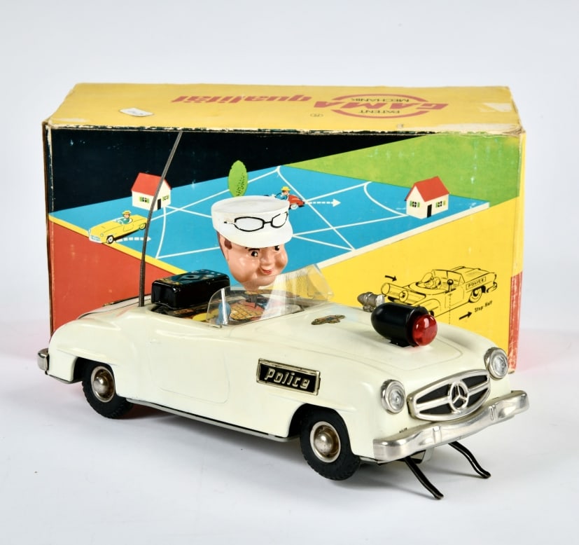 Gama, Troxi Polizeiauto Mercedes 190 SL No 104: Gama, Troxi Polizeiauto Mercedes 190 SL No 104, W.-Germany, 23 cm, Blech, Bat. Antrieb ok, min. LM, Okt Z 2, Z 1-2