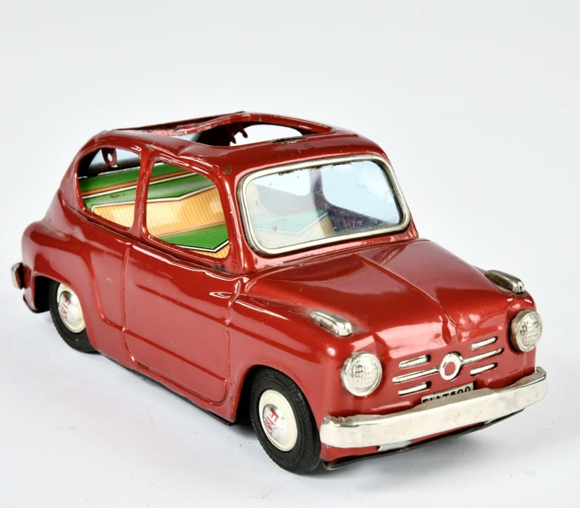 Bandai, Fiat 600: Bandai, Fiat 600, Japan, 18 cm, Blech, Friktion ok, Dachverdeck fehlt, Z 2