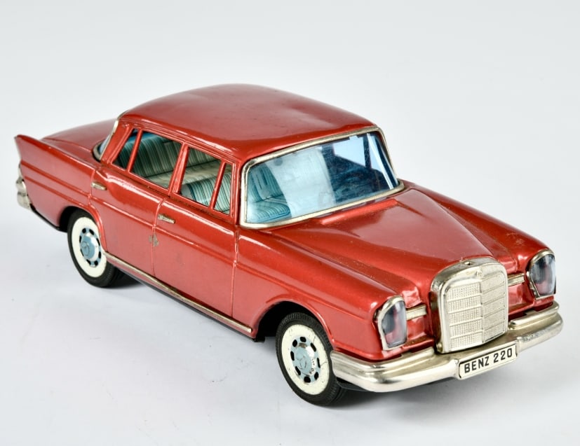 Bandai, Mercedes 220: Bandai, Mercedes 220, Japan, 27 cm, Blech, ungepruft, Stern fehlt, Z 2