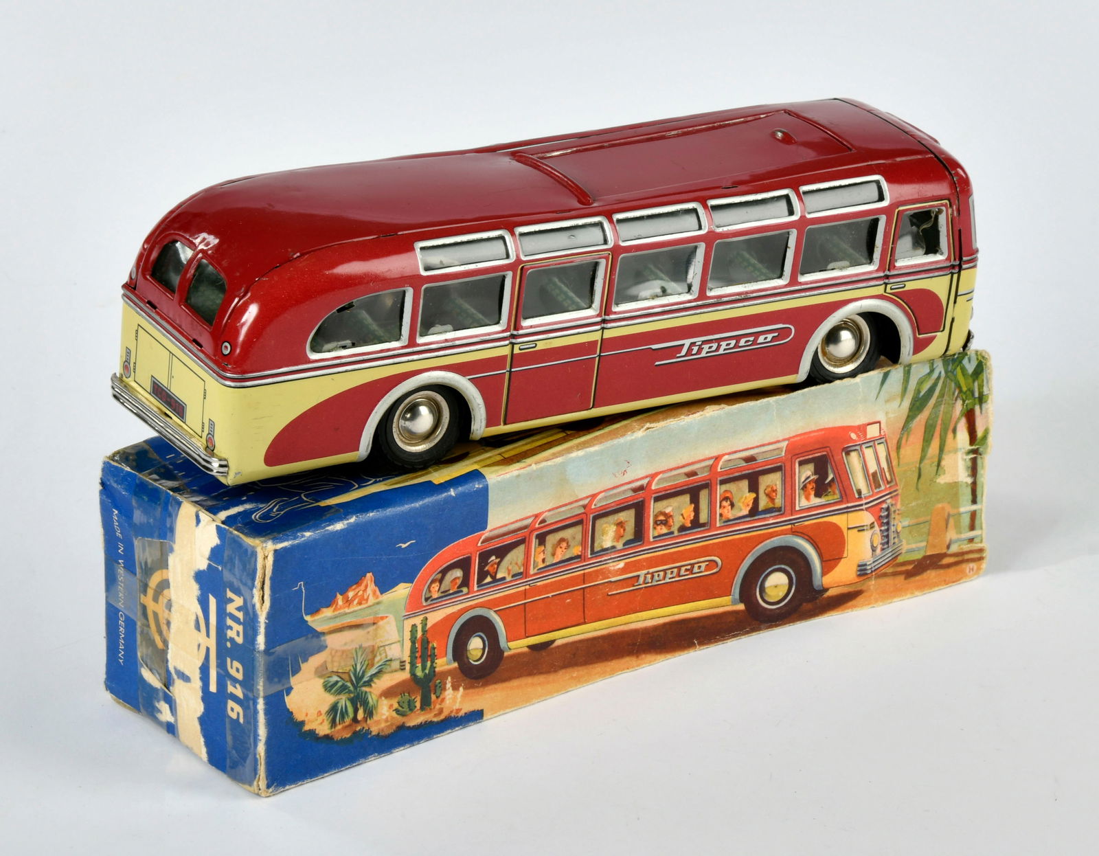 Tippco, Bus (1 of 1)