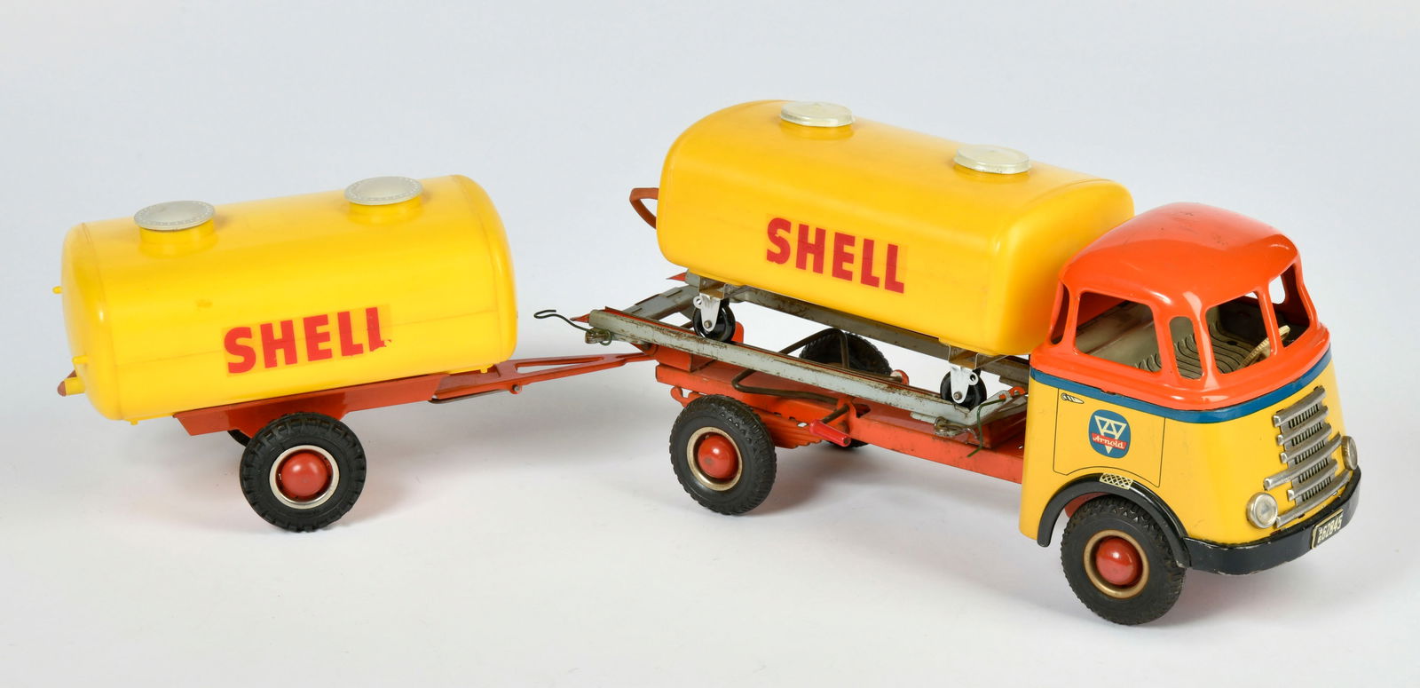 Arnold, LKW mit zwei Shell Containern: Arnold, LKW mit zwei Shell Containern, W.-Germany, 28 cm, Friktion ok, min. LM, Z 1-2