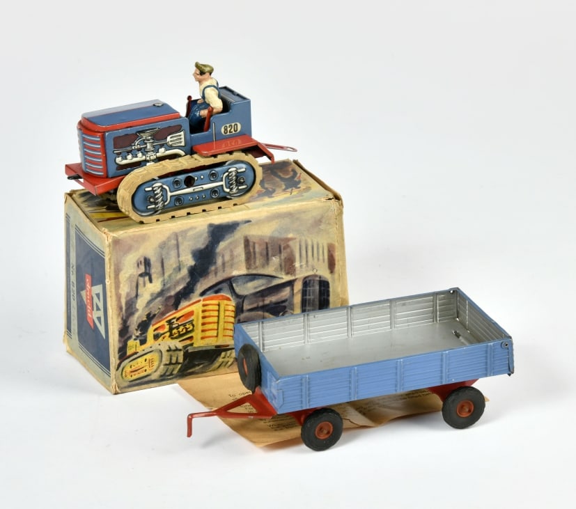 Arnold, Raupentraktor mit Anhanger: Arnold, Raupentraktor mit Anhanger, W.-Germany, Nr. 820, 30 cm, UW hakt, Okt, Z 2