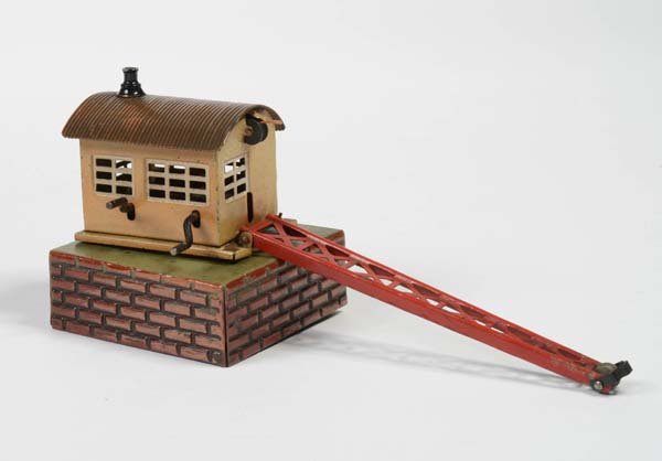 Maerklin: English: Maerklin, Crane, Germany prewar, tin, minimal paint damage, strings must be renewed, condition 2- Deutsch: Märklin, Kran, Germany VK, 17 cm, Blech, minimale Lackmängel, Schnüre müssen ern