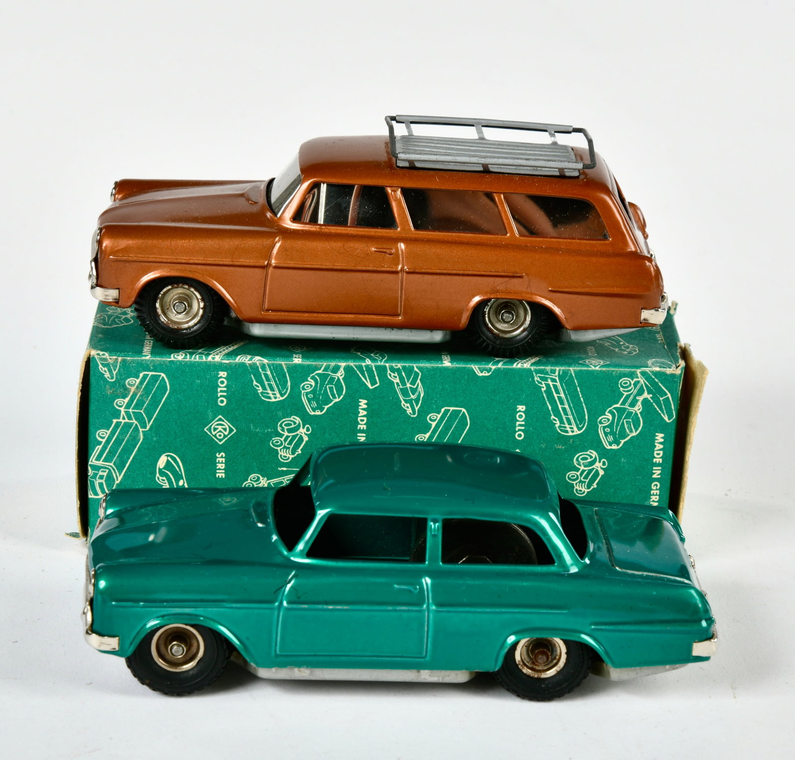 CKO Kellermann, Opel Caravan 408 & Opel Rekord 407 (1 of 1)