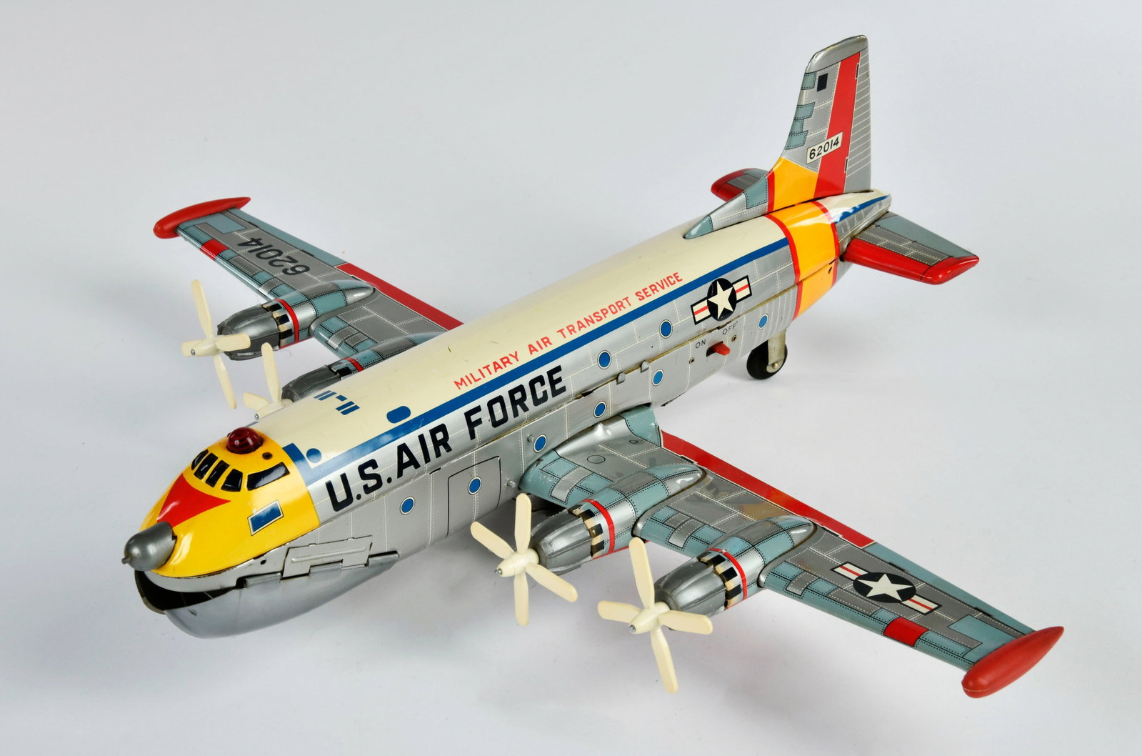 Yonezawa, US Air Force Douglas C-124 Globemaster Military Air Transport Service: Yonezawa, US Air Force Douglas C-124 Globemaster Military Air Transport Service, Japan, 50 cm, Blech, Funktion ok, min. LM, Z 2+