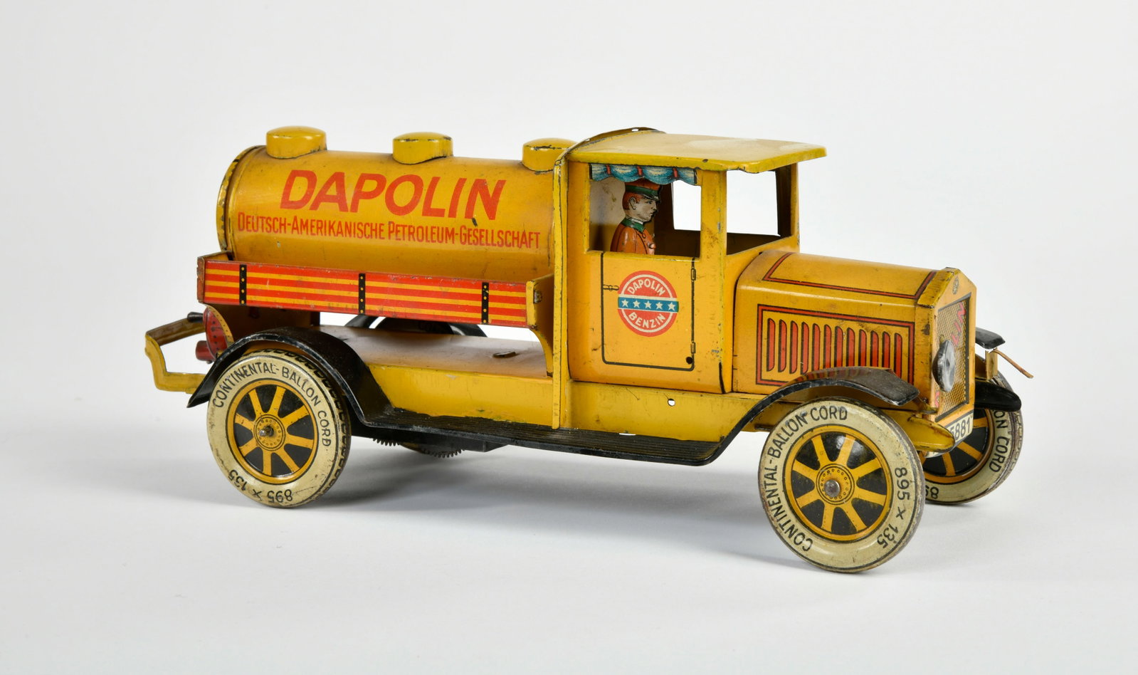 Distler, Dapolin Tankwagen: Distler, Dapolin Tankwagen, Germany VK, 28 cm, Blech, UW ok, Dach ausgebessert. LM, eine Lampe fehlt, Z 2-3