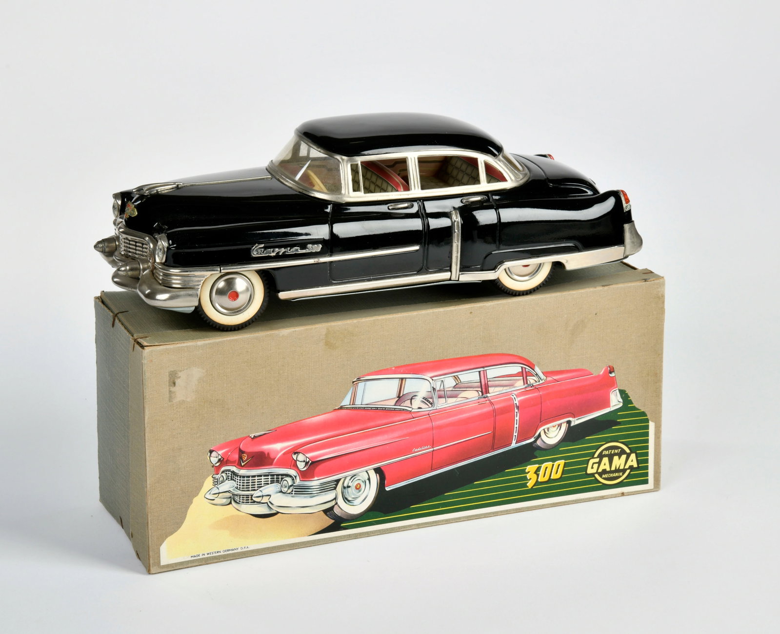 Gama, Cadillac: Gama, Cadillac, W.-Germany, 31 cm, Blech, Friktion ok, Okt, Z 1-