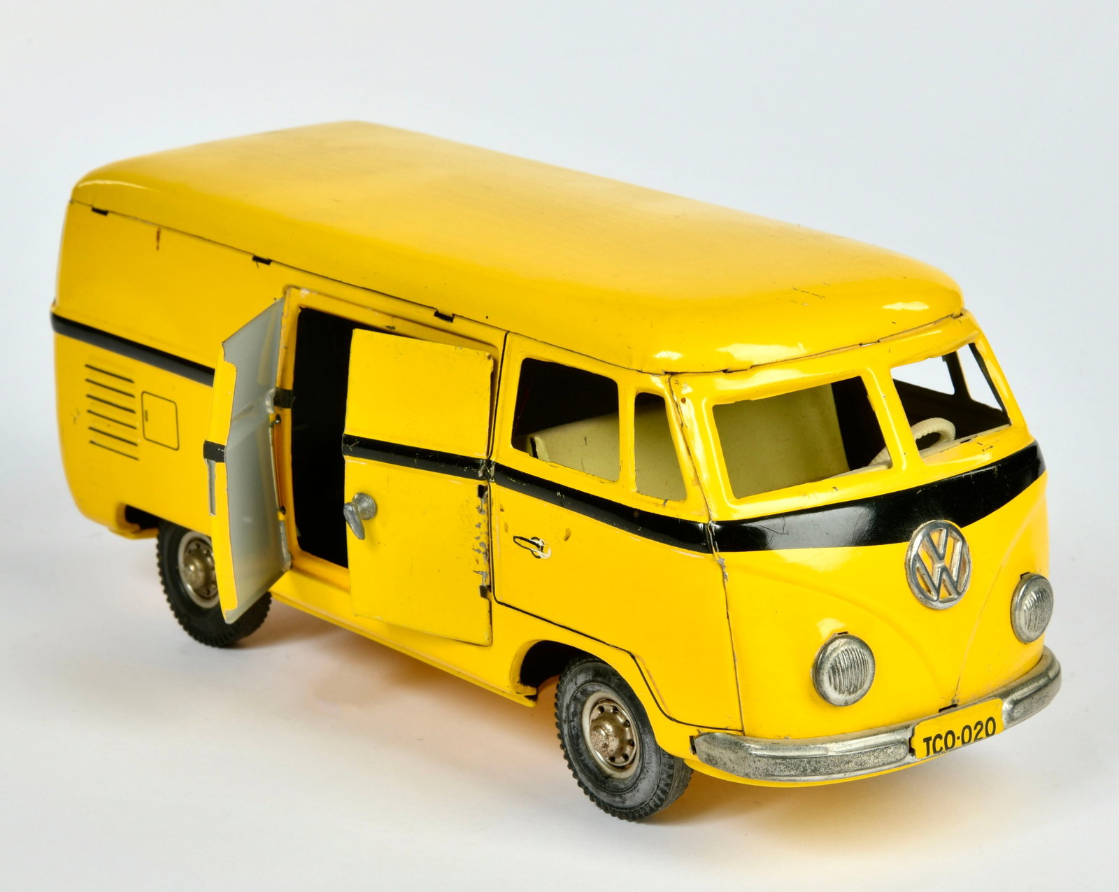 Tippco, VW Bus Post (1 of 2)