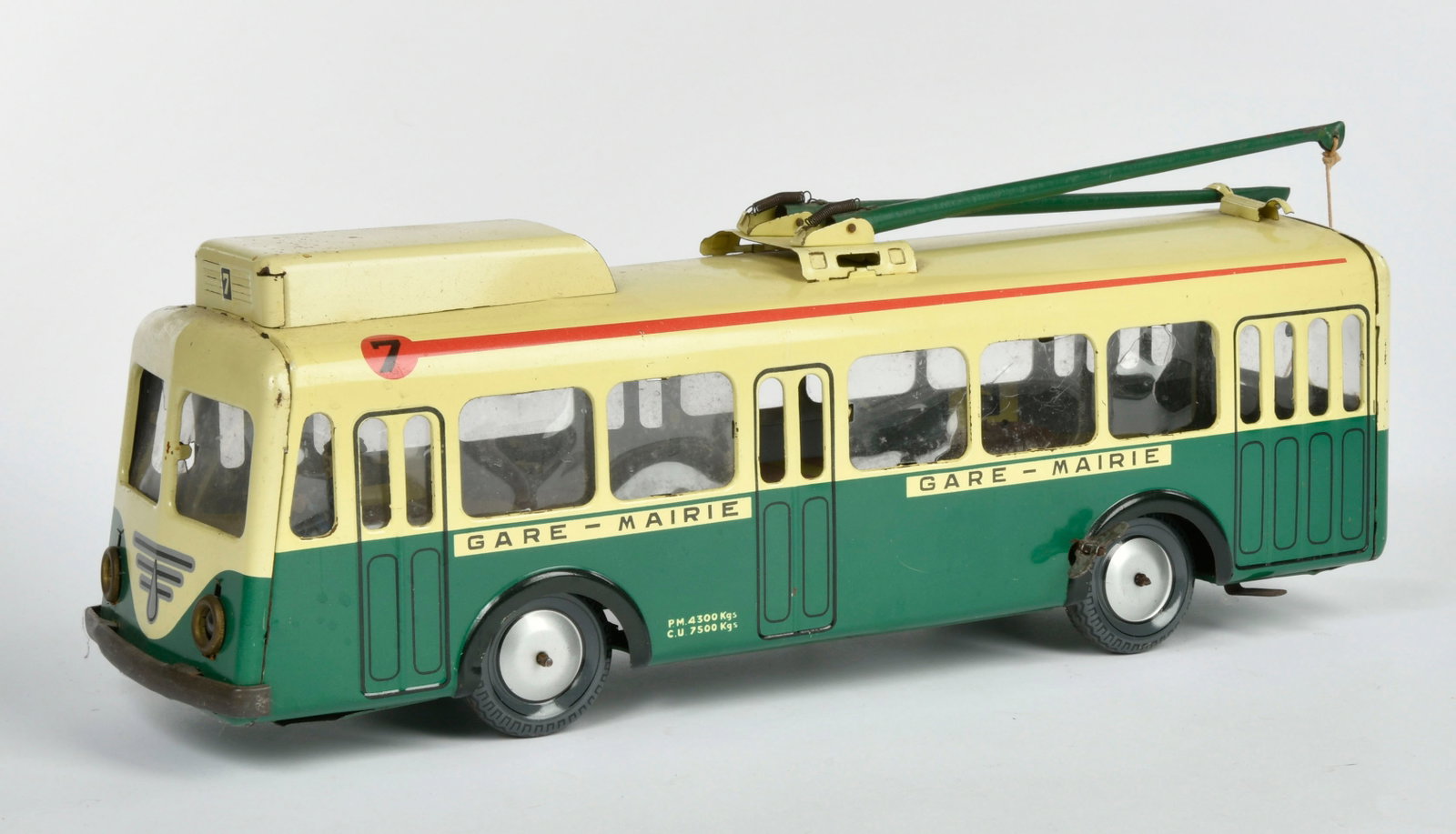 Joustra, Bus - 2