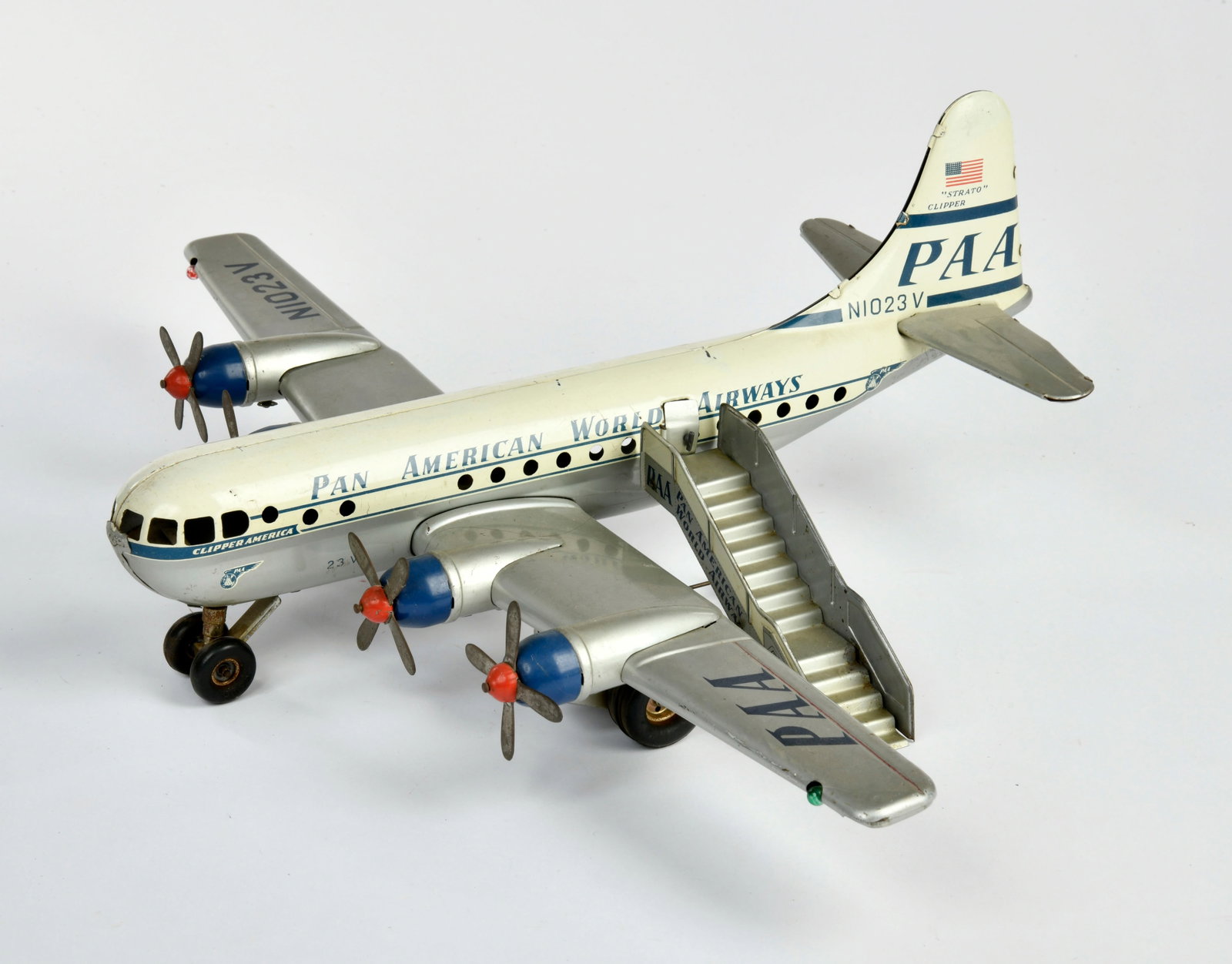 Gama, PAN AM Stratoclipper (1 of 2)