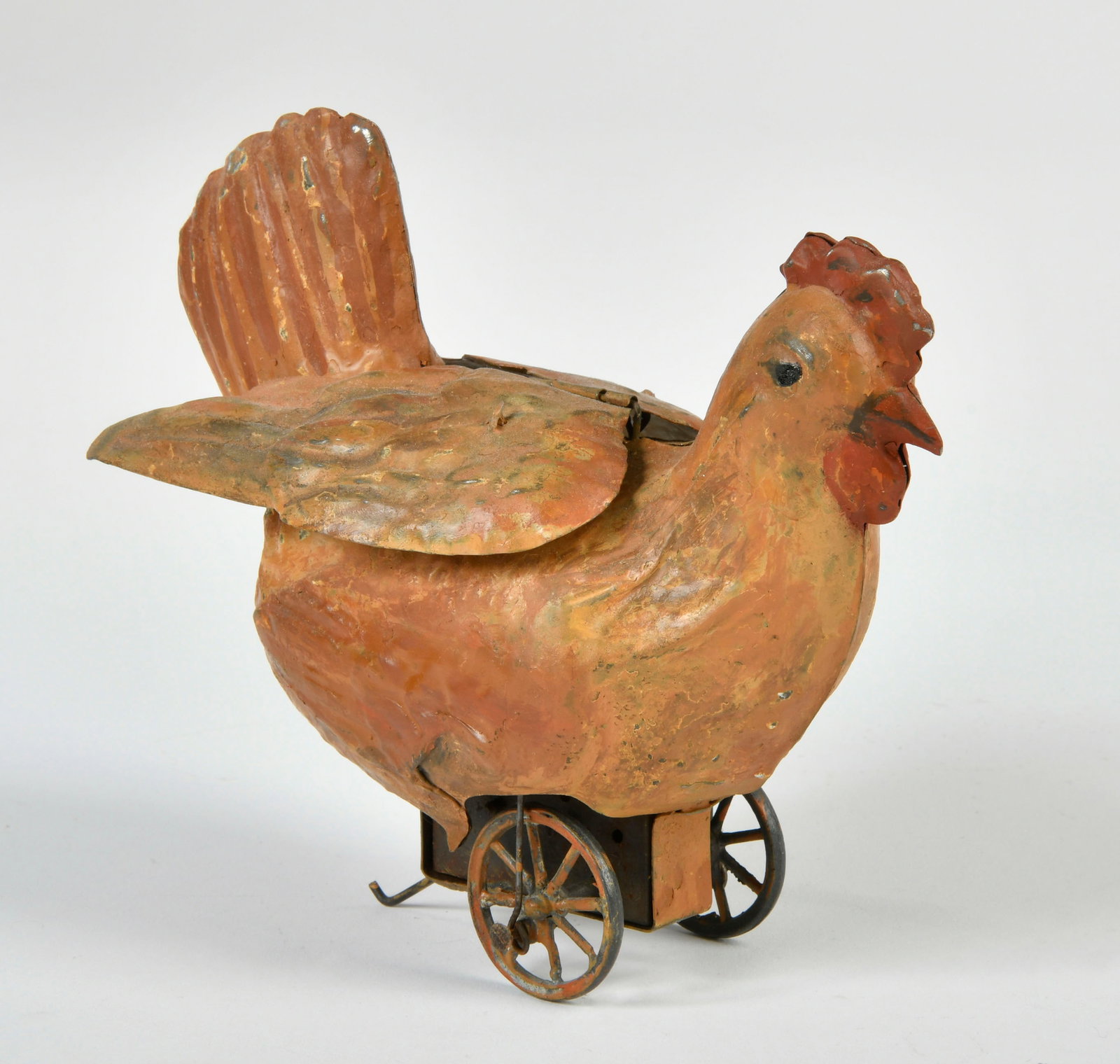 Issmayer, Huhn auf Radern: Issmayer, Huhn auf Radern, Germany VK, 16 cm, UW ok, teilw. neu lackiert