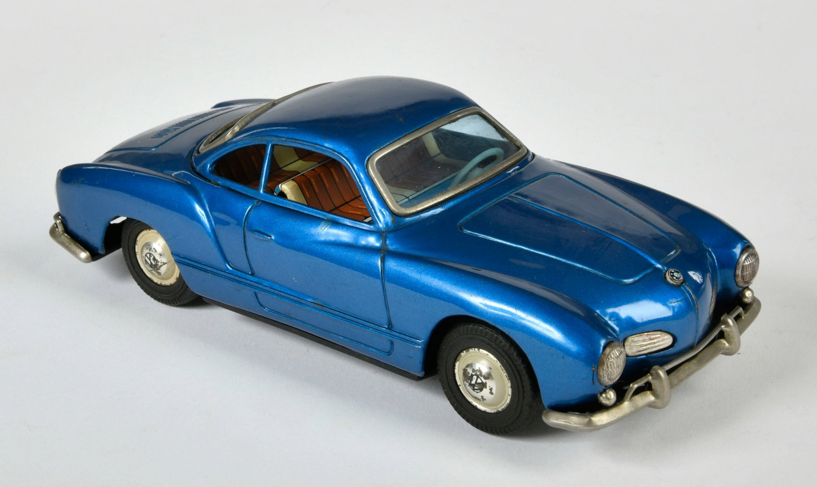 Bandai, Karmann Ghia (1 of 2)