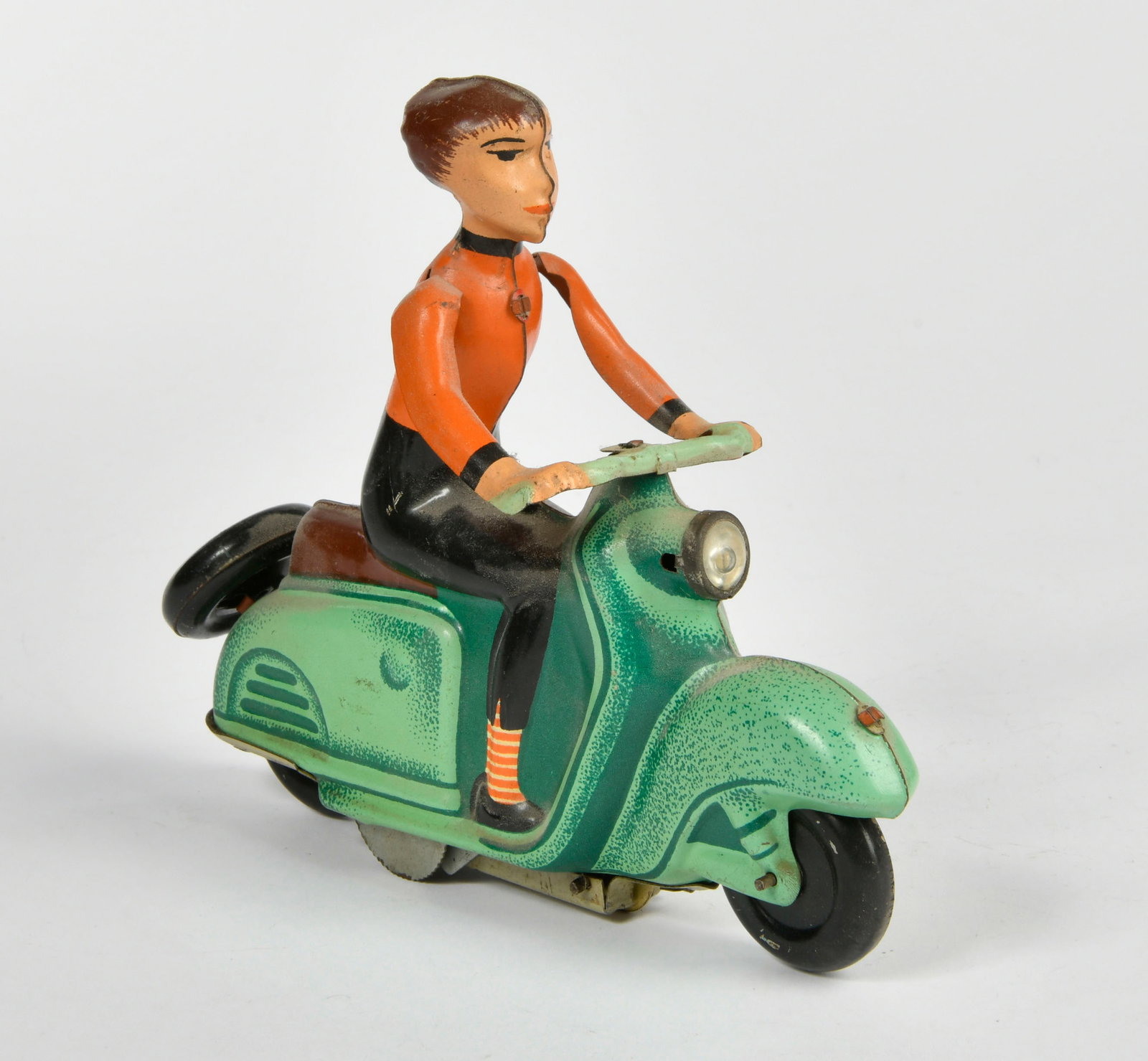 MS Brandenburg, Madchen auf Roller: MS Brandenburg, Madchen auf Roller, DDR, 17 cm, Blech, UW ok, min. LM, Z 2