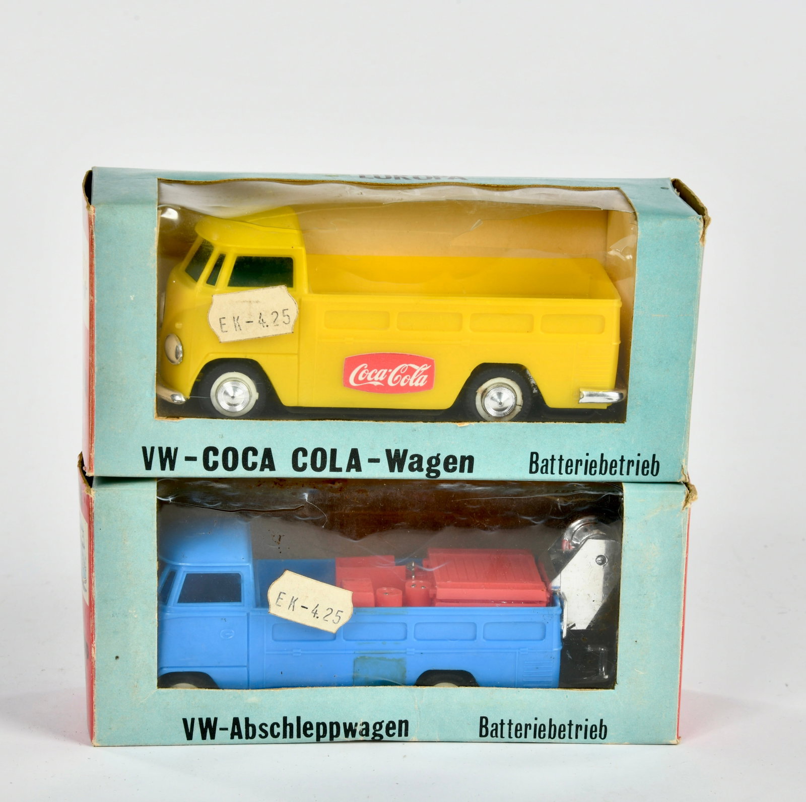 Europa, 2x VW Bus, Abschleppwagen & Coca Cola (1 of 1)