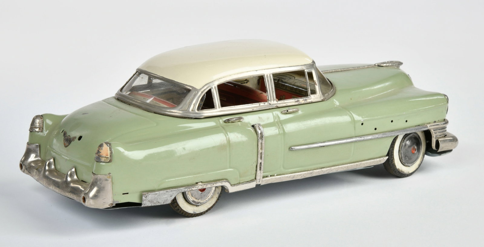 Gama, Cadillac - 2