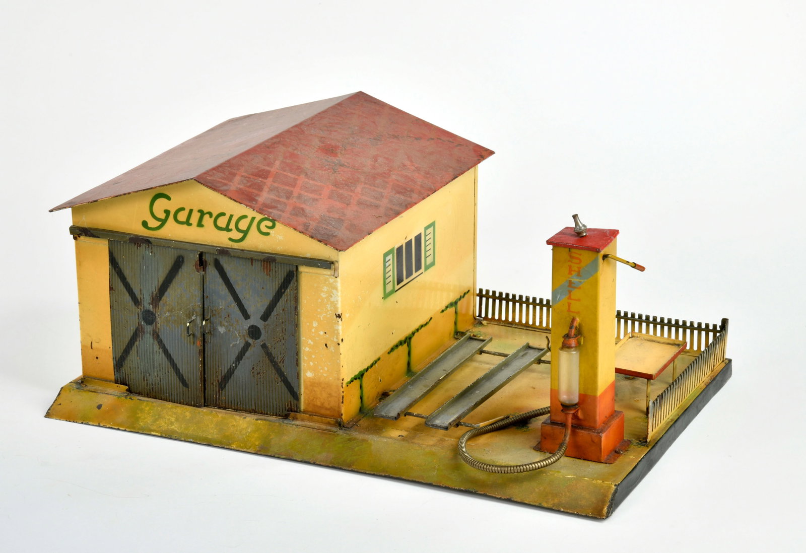 Kibri, Garage mit Shell Tankstelle: Kibri, Garage mit Shell Tankstelle, Germany VK, 30x46x21 cm, LM, Z 3