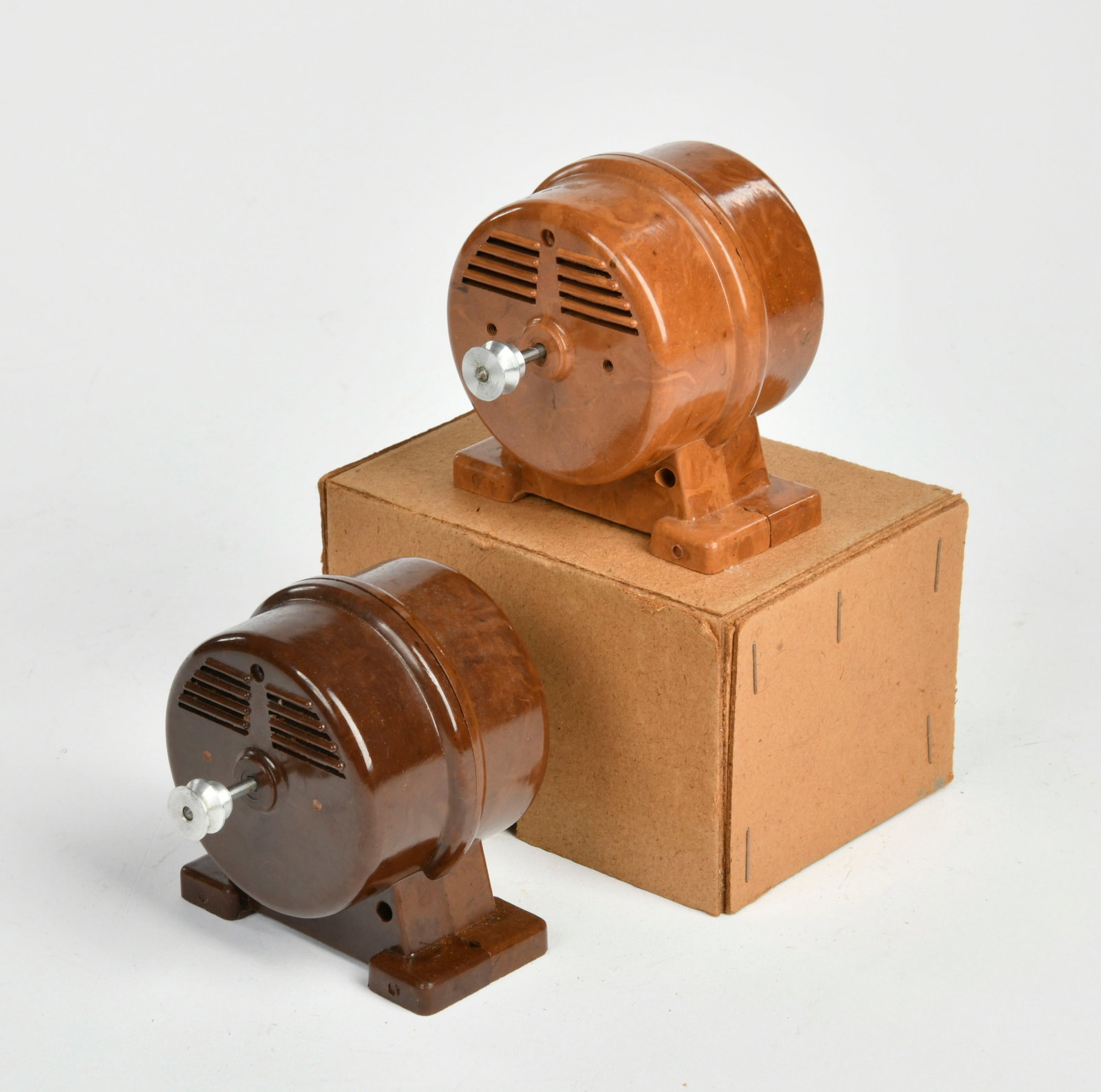 Beco, 2 Motoren: Beco, 2 Motoren, W.-Germany, Bakelitt, 9 cm, Z 1