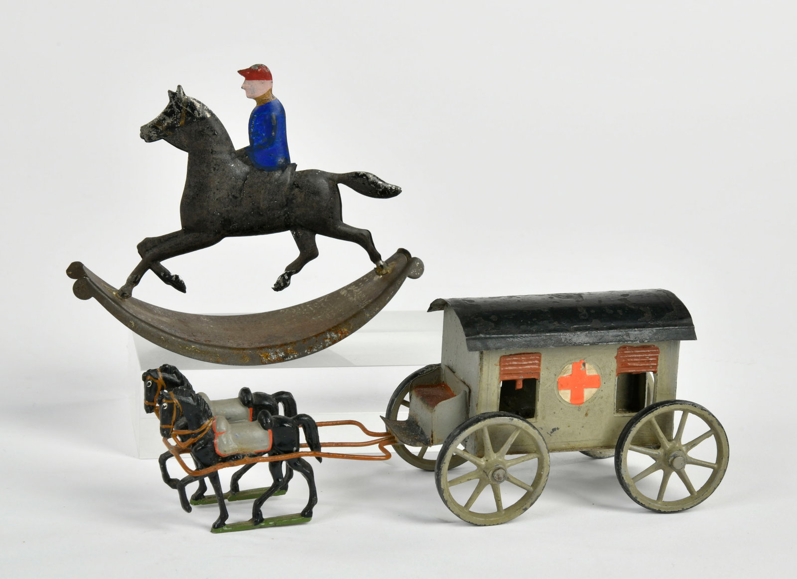 Reiter Schaukel Penny Toy & Sanitatskutsche: Reiter Schaukel Penny Toy & Sanitatskutsche, Blech, 12-18 cm, LM, handlackiert