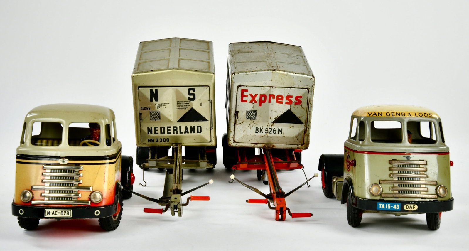 Arnold, 2x Container LKW, Van Gend & Loos u.a.: Arnold, 2x Container LKW, Van Gend & Loos u.a., Germany, Blech, LM, Z 3