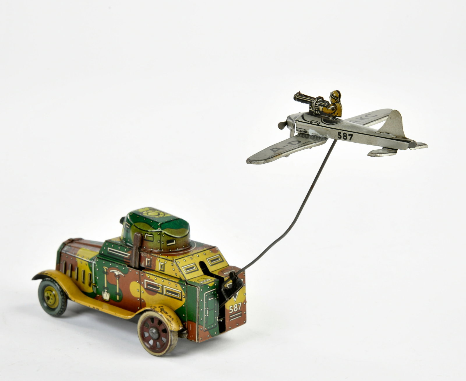 Arnold, 587 Panzerauto mit Flugzeug - 2