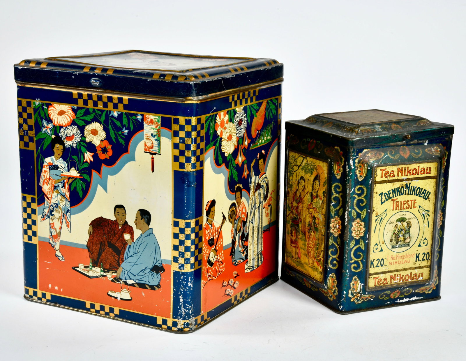 Nikolau u.a., 2 Teedosen: Nikolau u.a., 2 Teedosen, Italy u.a., 20 x 14 x 19 cm, 20 x 20 x 24 cm, Blech, Alters- und Gebrauchsspuren