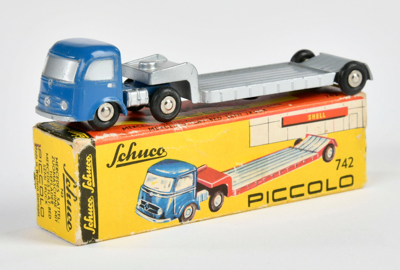 Schuco, Piccolo 742 Mercedes Sattelzugmaschine mit Tieflader (1 of 2)