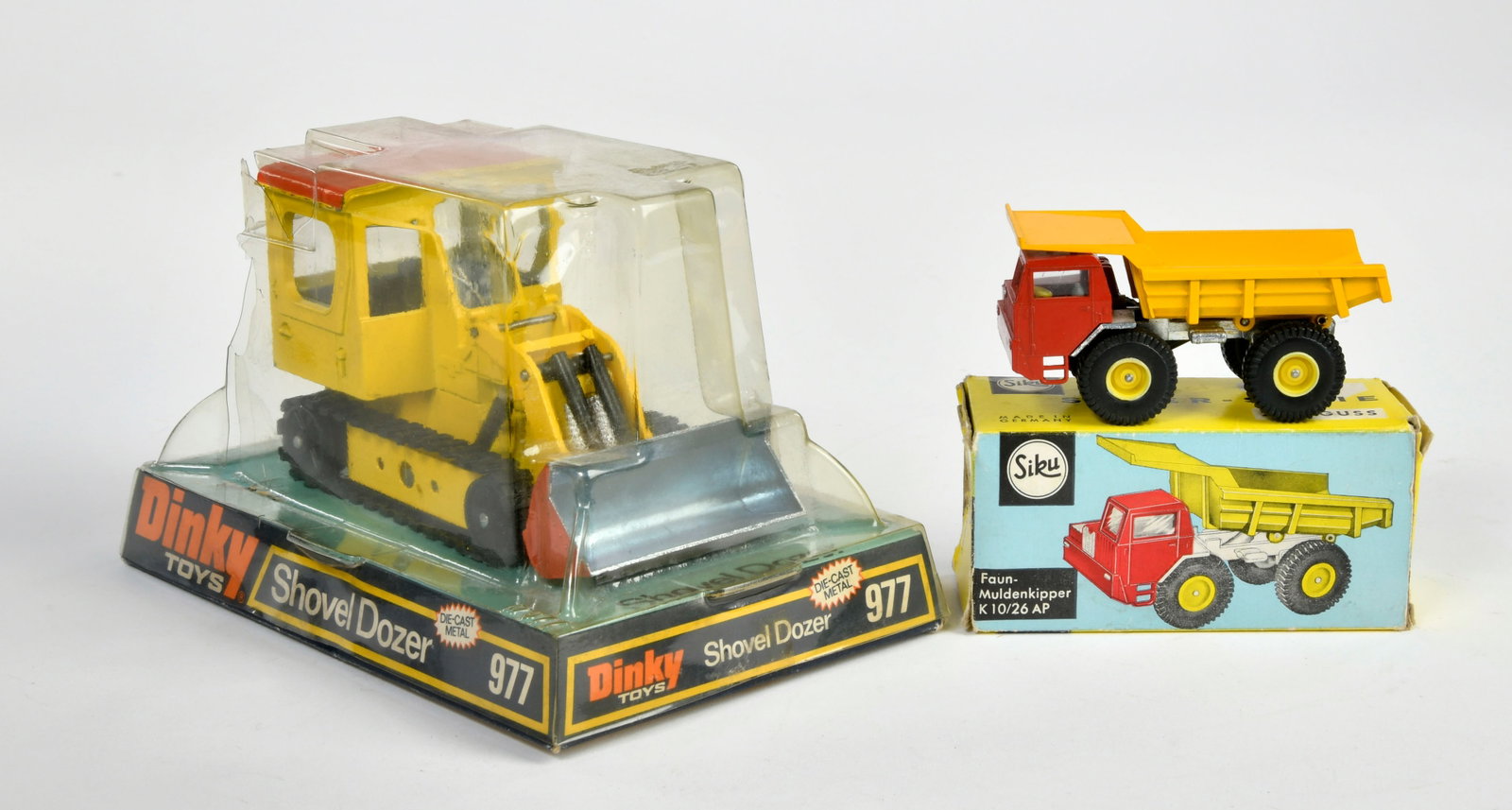 Siku, V 249 Faun-Muldenkipper & Dinky Toys 977 Shovel Dozer (1 of 1)