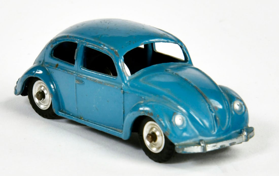 Dinky Toys, VW Kafer (1 of 2)