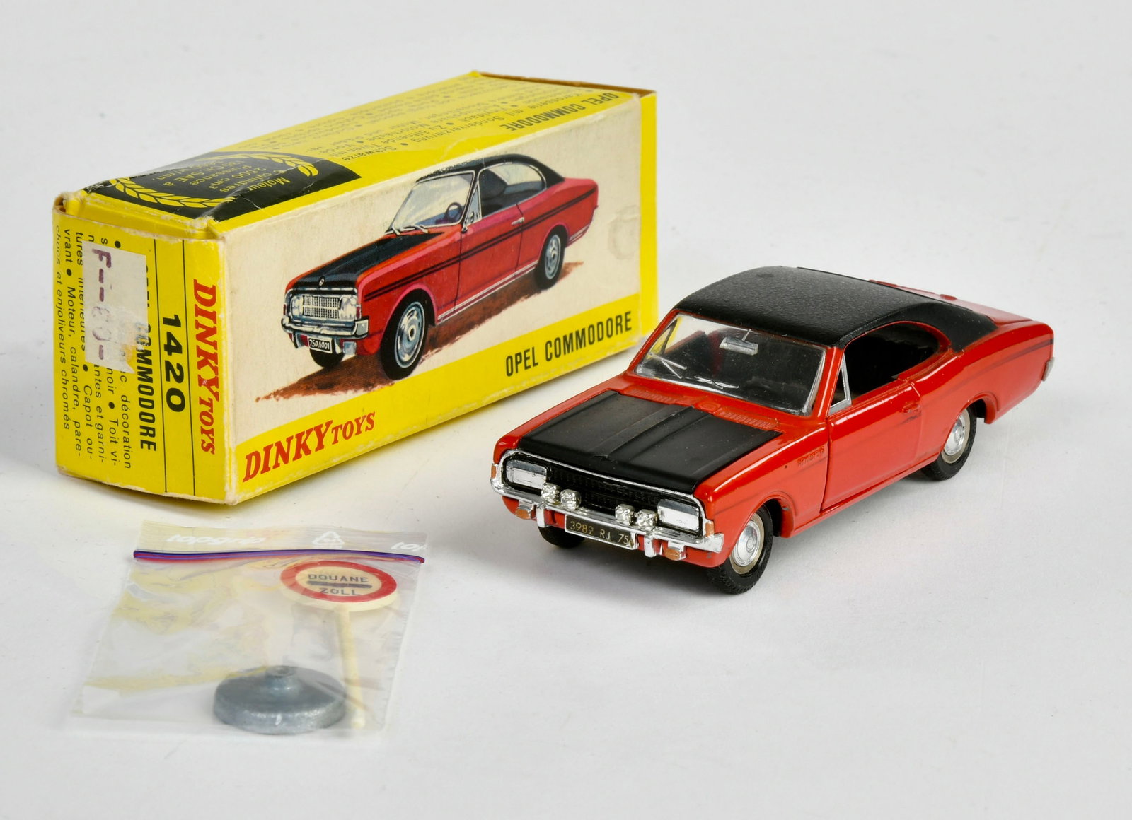 Dinky Toys, 1420 Opel Commodore: Dinky Toys, 1420 Opel Commodore, France, 1:43, mit Zubehor, Okt, Z 1-2