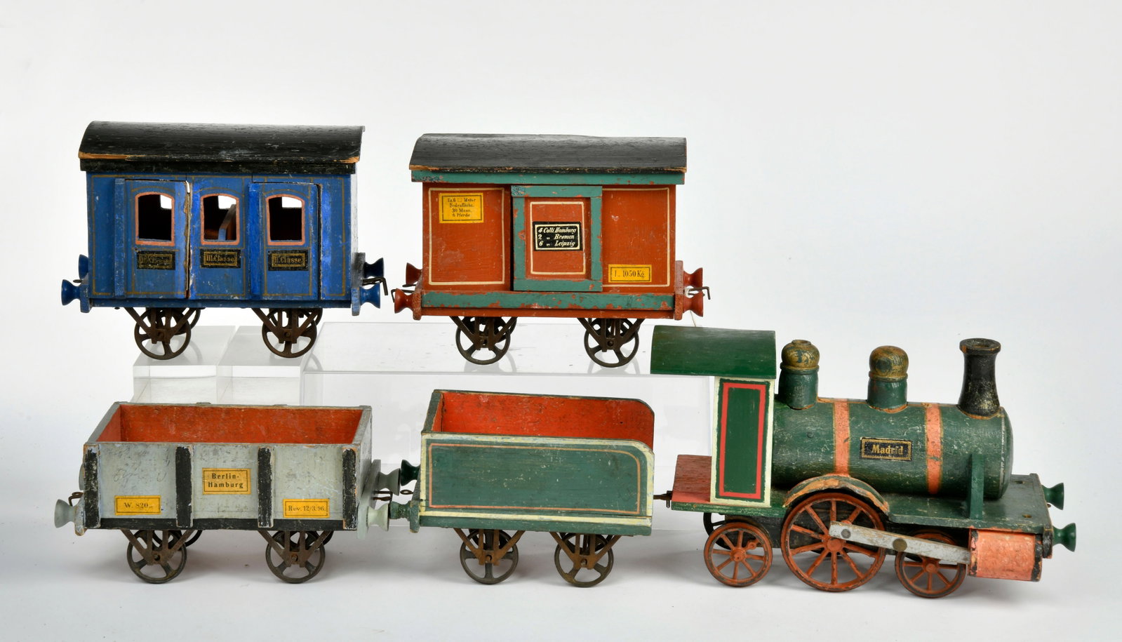 Erzgebirge, grosser Holzzug - Lok mit Tender und 3 Wagen (1 of 2)