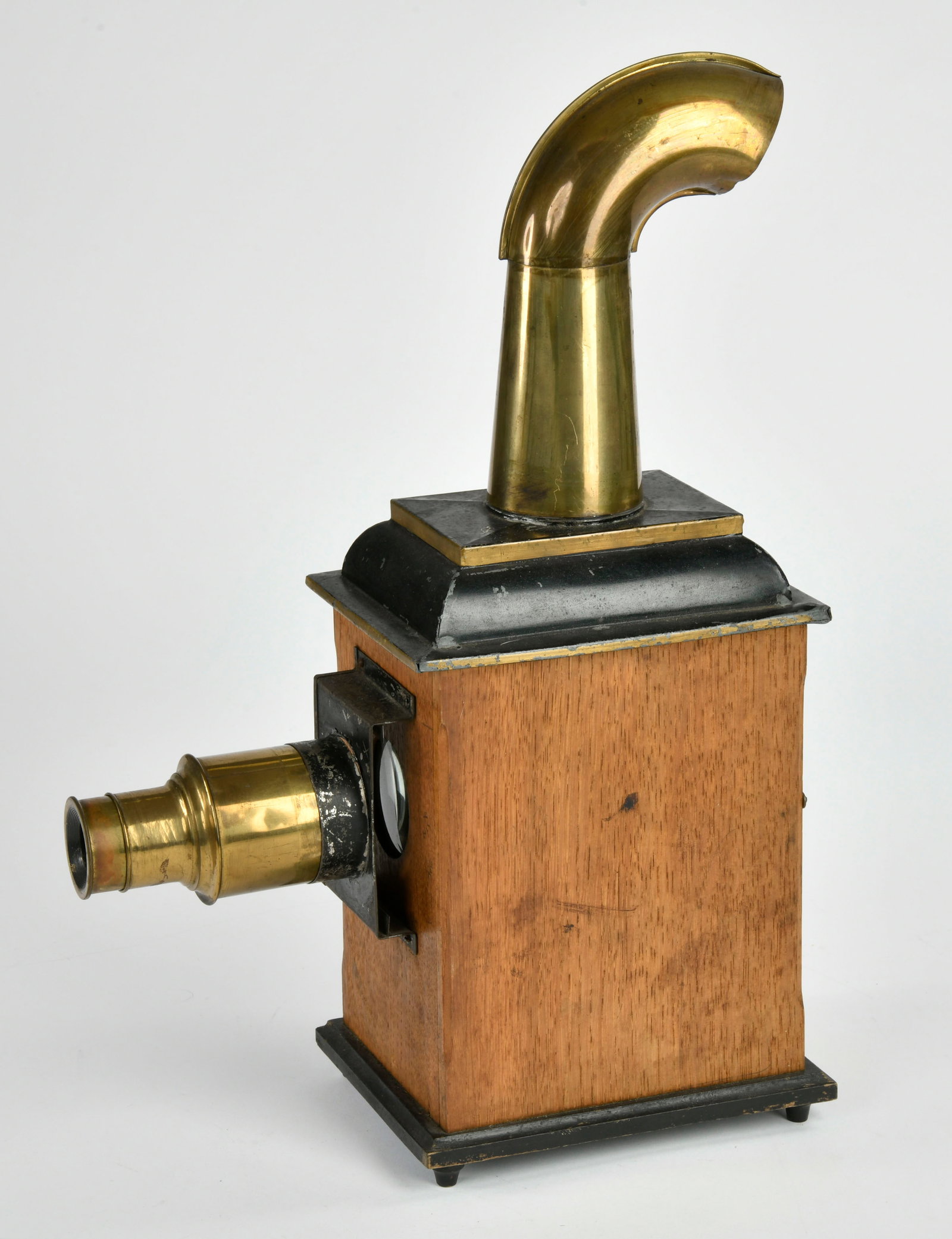 Laterna magica: Laterna magica, um 1860, Holz/ Blech, Hohe 47 cm, mit Brenner, bitte besichtigen