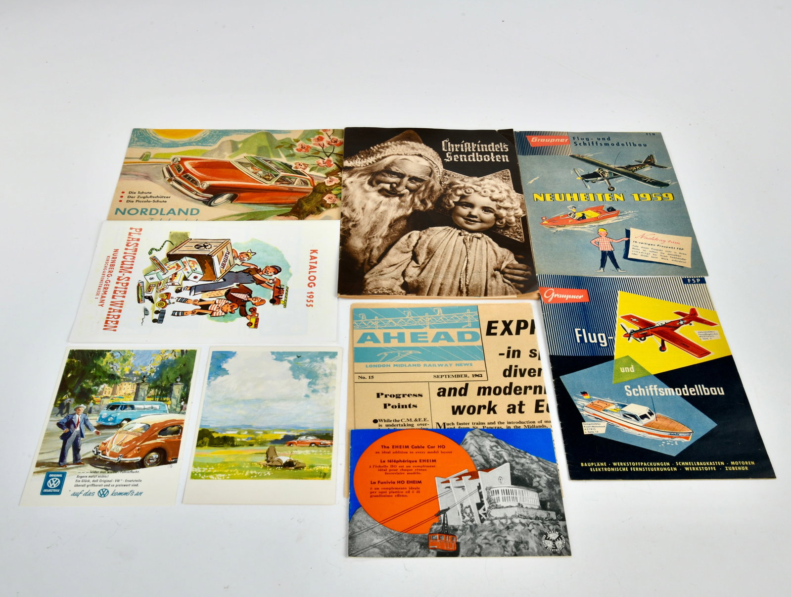 9 Hersteller-Kataloge, 1950er Jahre: 9 Hersteller-Kataloge, 1950er Jahre (Einzinger mit Bestellkarten, 2 x Graupner, Plasticum, Eheim etc.), schoner Originalzustand
