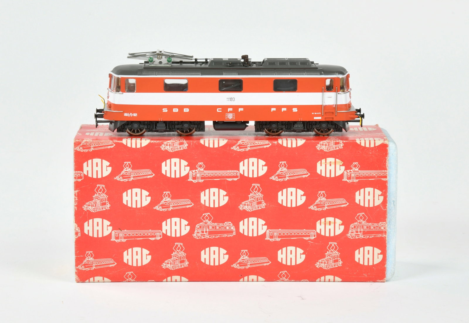 HAG, Re 4/4 II Swiss Express Nr 211: HAG, Re 4/4 II Swiss Express Nr 211, H0, Okt, Z 1