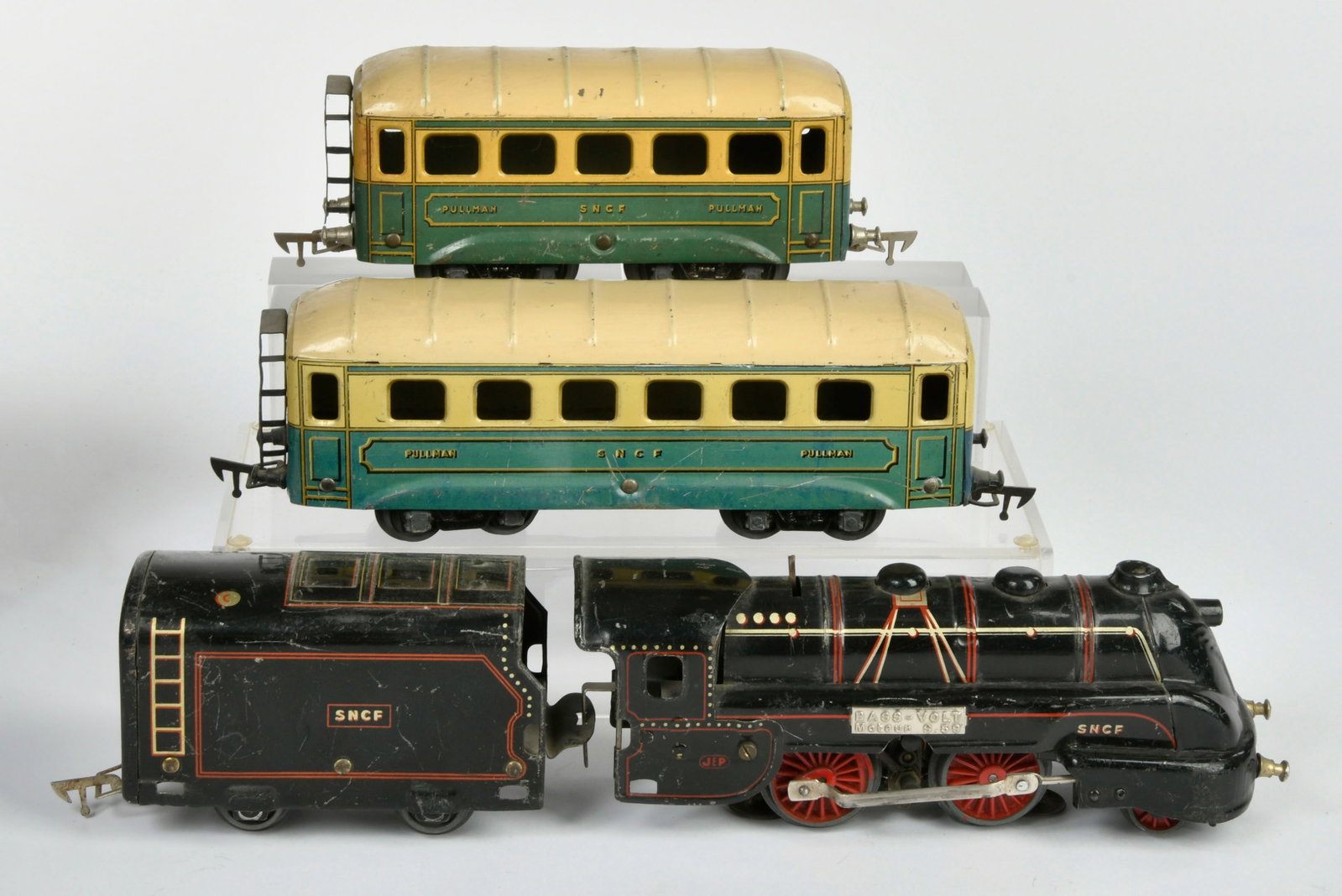 JEP, Lok SNCF Bass-Volt Moteur S.59 mit zwei Wagen: JEP, Lok SNCF Bass-Volt Moteur S.59 mit zwei Wagen, France, Spur 0, LM, Z 3