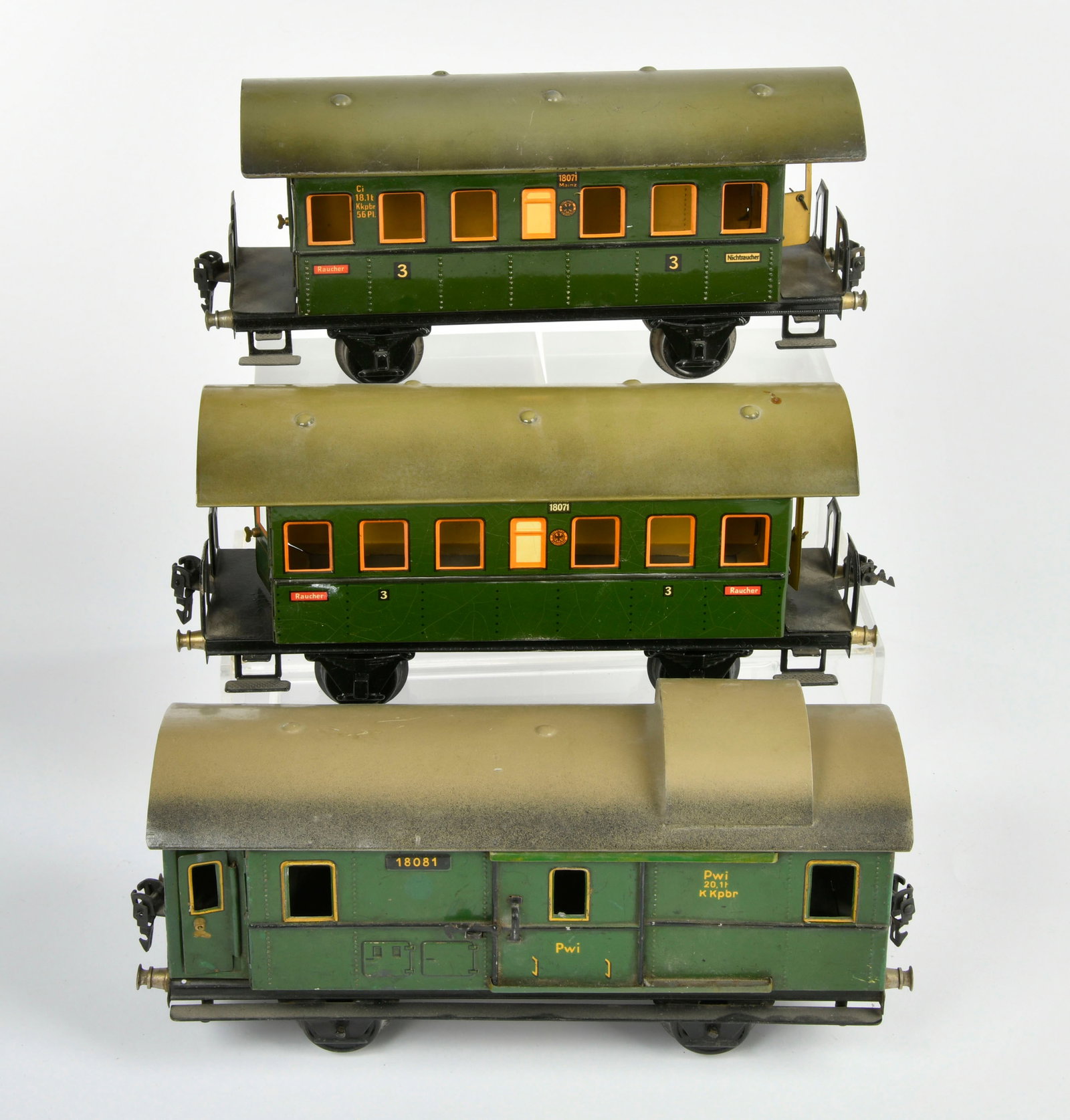 Marklin, 2 Personen- & Gepackwagen (1 of 2)