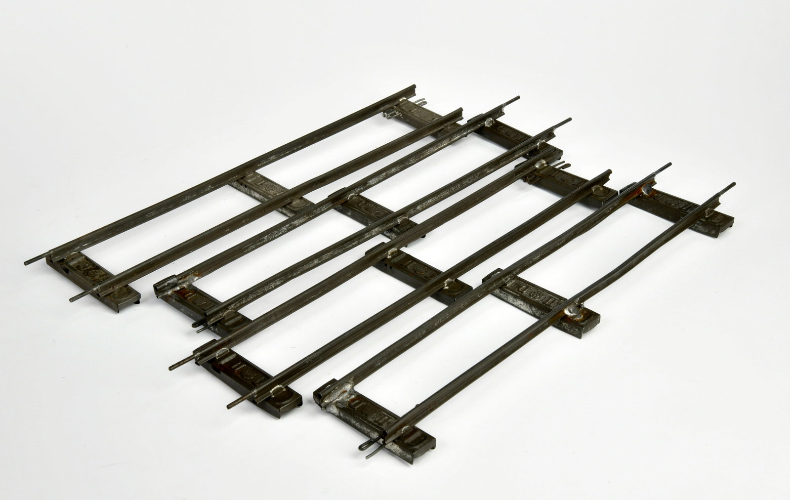 Marklin, 4 Uhrwerkschienen Spur 2: Marklin, 4 Uhrwerkschienen Spur 2, 35,5 cm, LM