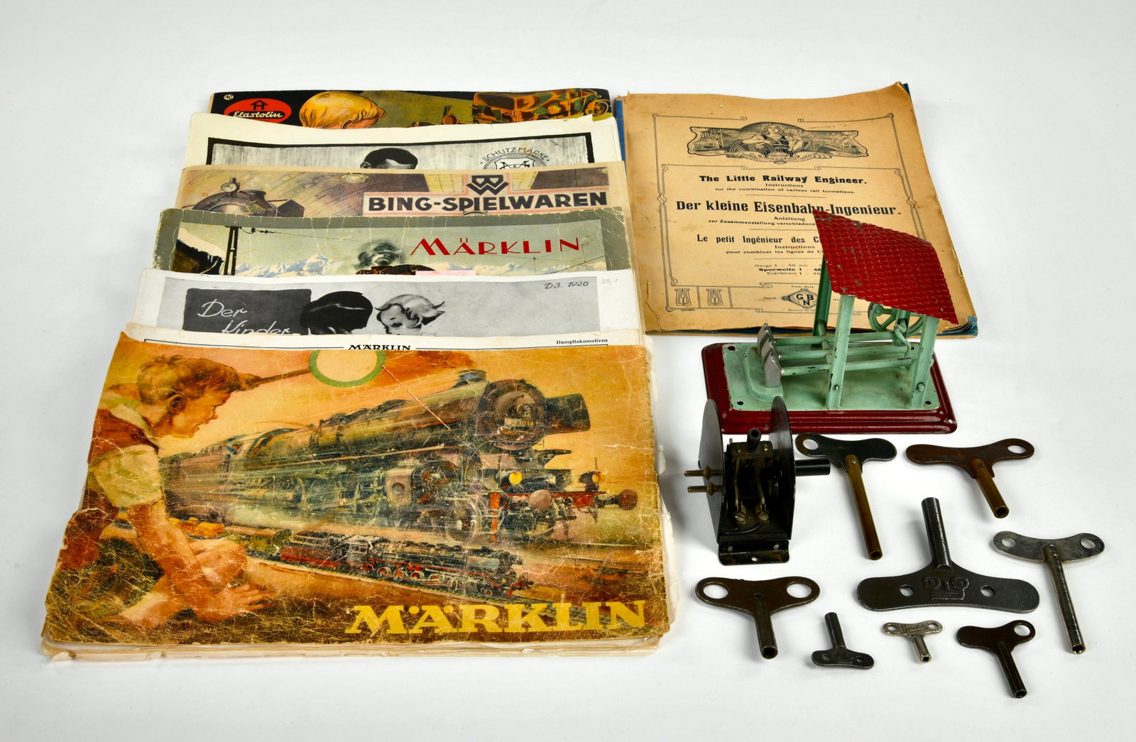 Marklin, Bing, Kataloge und Schlussel (1 of 1)