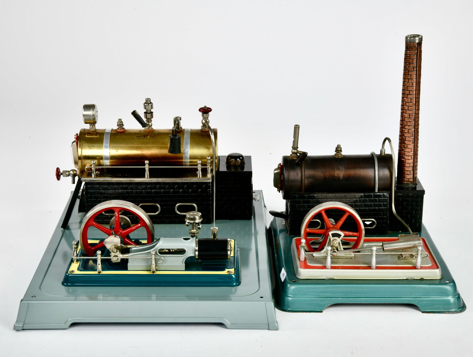 Fleischmann, 2 Dampfmaschinen: Fleischmann, 2 Dampfmaschinen, Germany, 24-34 cm, 1x Schornstein fehlt, sonst Z 1-2