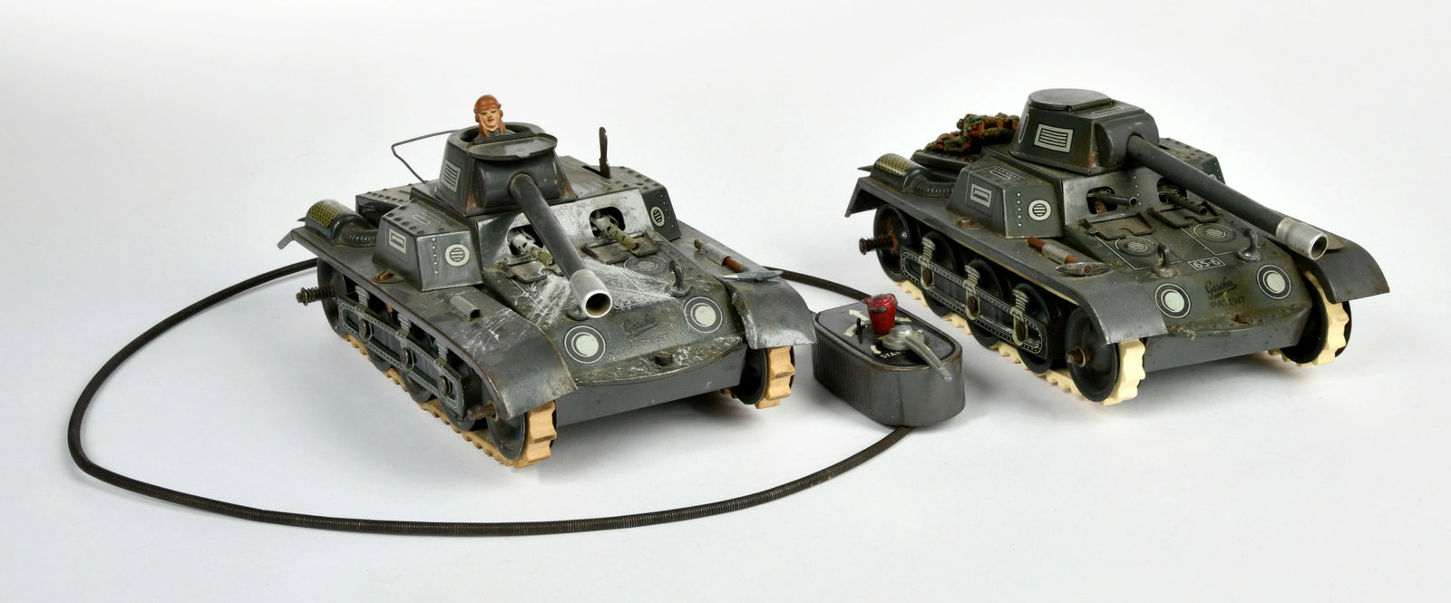 Gescha, 2 Panzer (1 of 2)